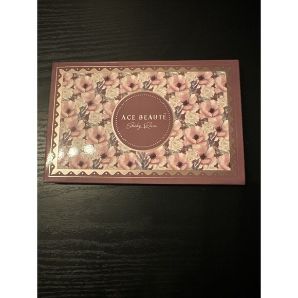 Ace Beaute Womens Smoky Roses Eye Palette Brand New in box Limited Ed HTF - Picture 4 of 6